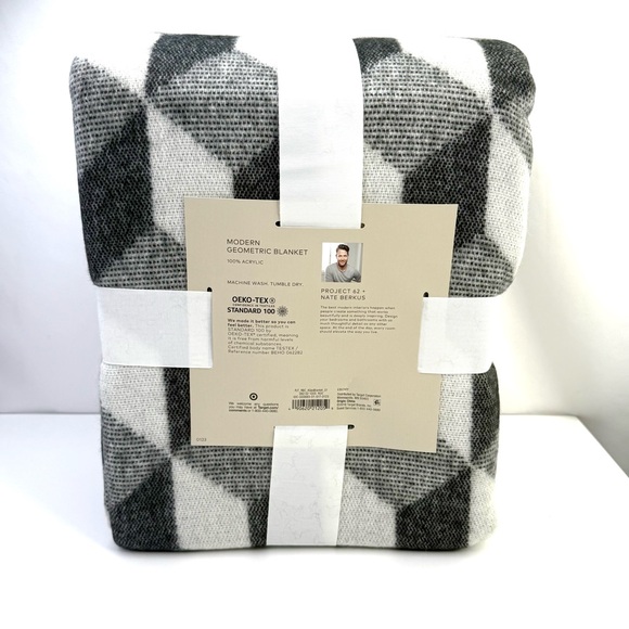 Project 62 X Nate Berkus Gray White Modern Geometric King Size Blanket NWT - Picture 5 of 10